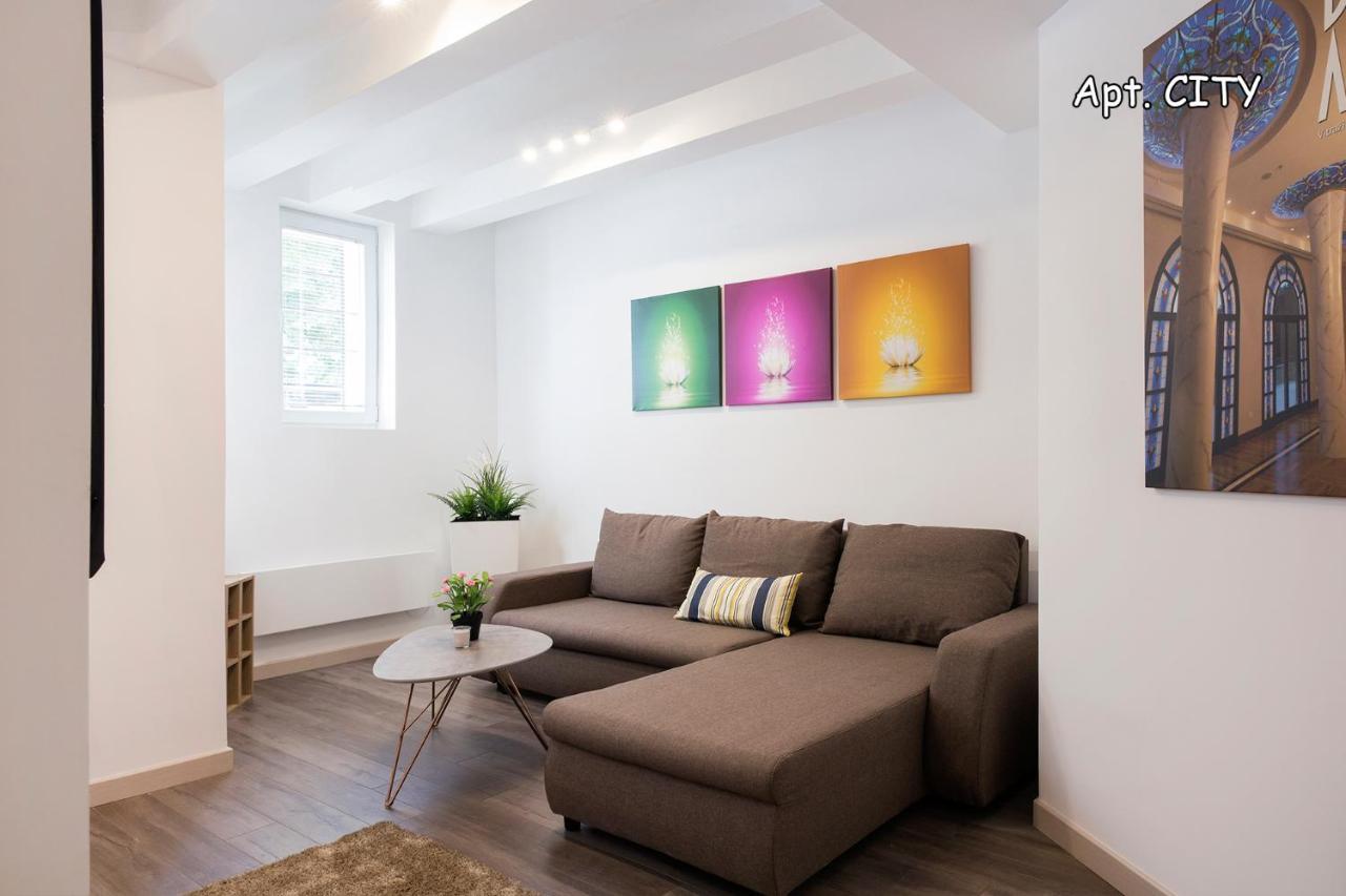 City Holliday Lux Belgrade Extérieur photo
