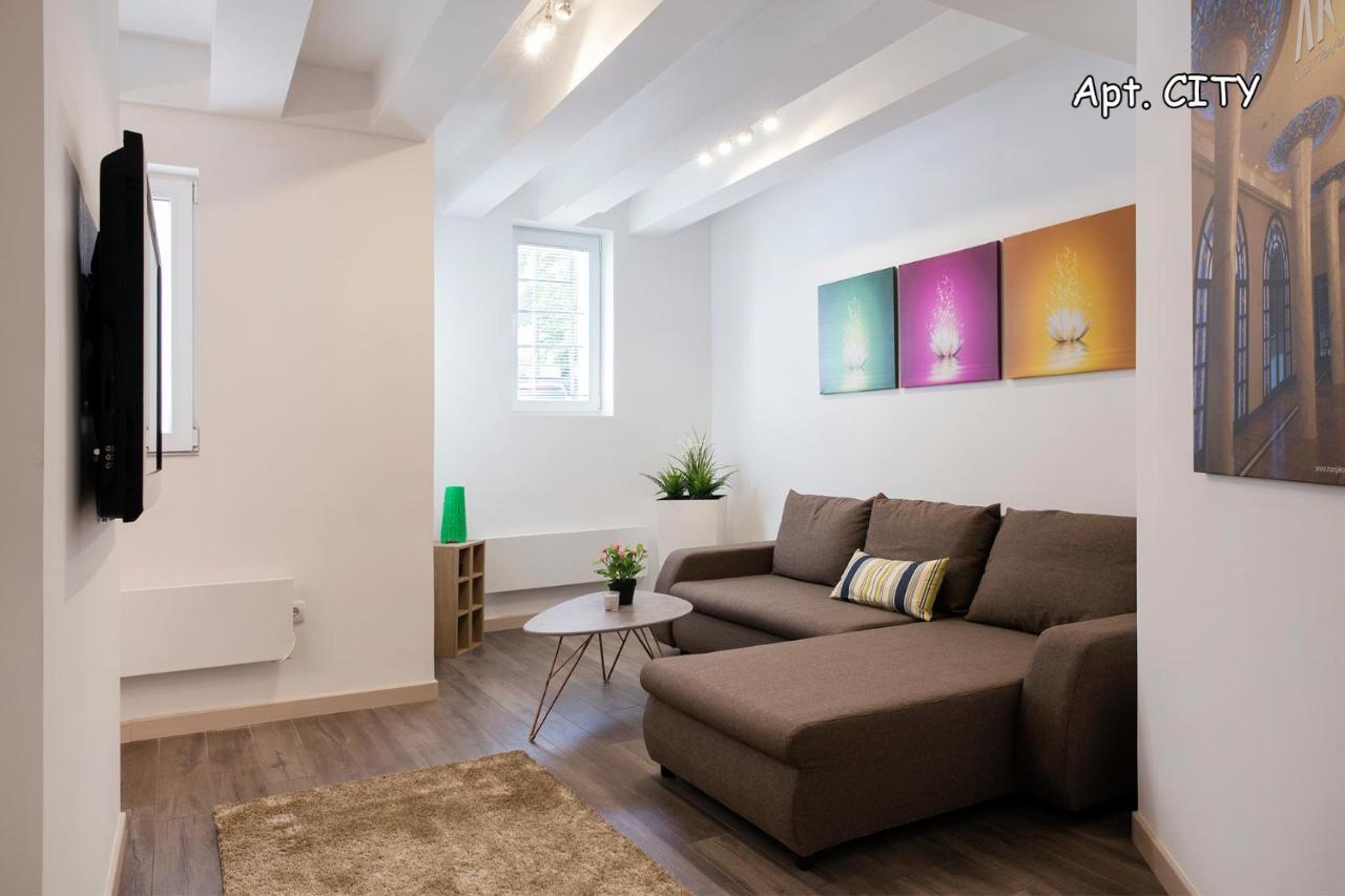 City Holliday Lux Belgrade Extérieur photo